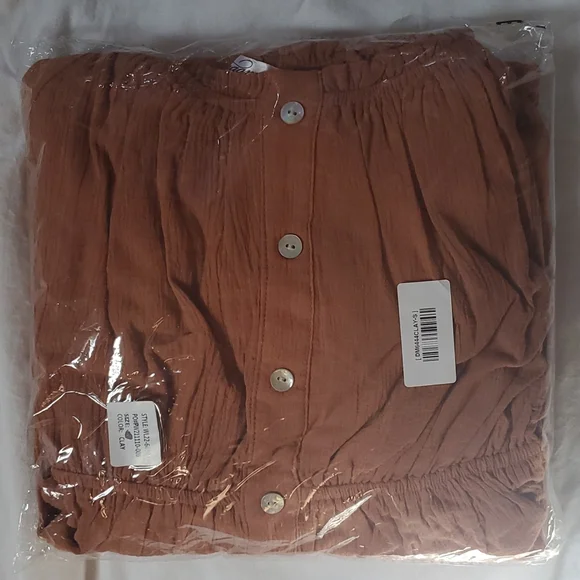 New! Off the shoulder button detail clay midi dress - Picture 7 of 10